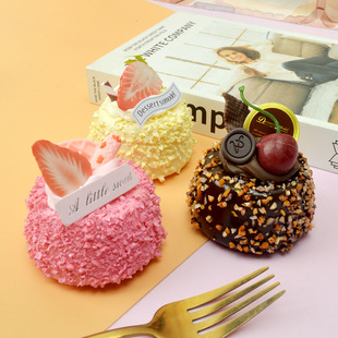 Miniature Strawberry Cake Artificial Food Model Birthday Cake Decoration Mini Dessert Food Toy Gourmet Fridge Magnet