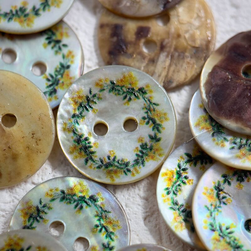 Natural Shell Buttons with Two Holes, Autumn Osmanthus Vintage Shirt Jacket Accessories, Decorative Fasteners