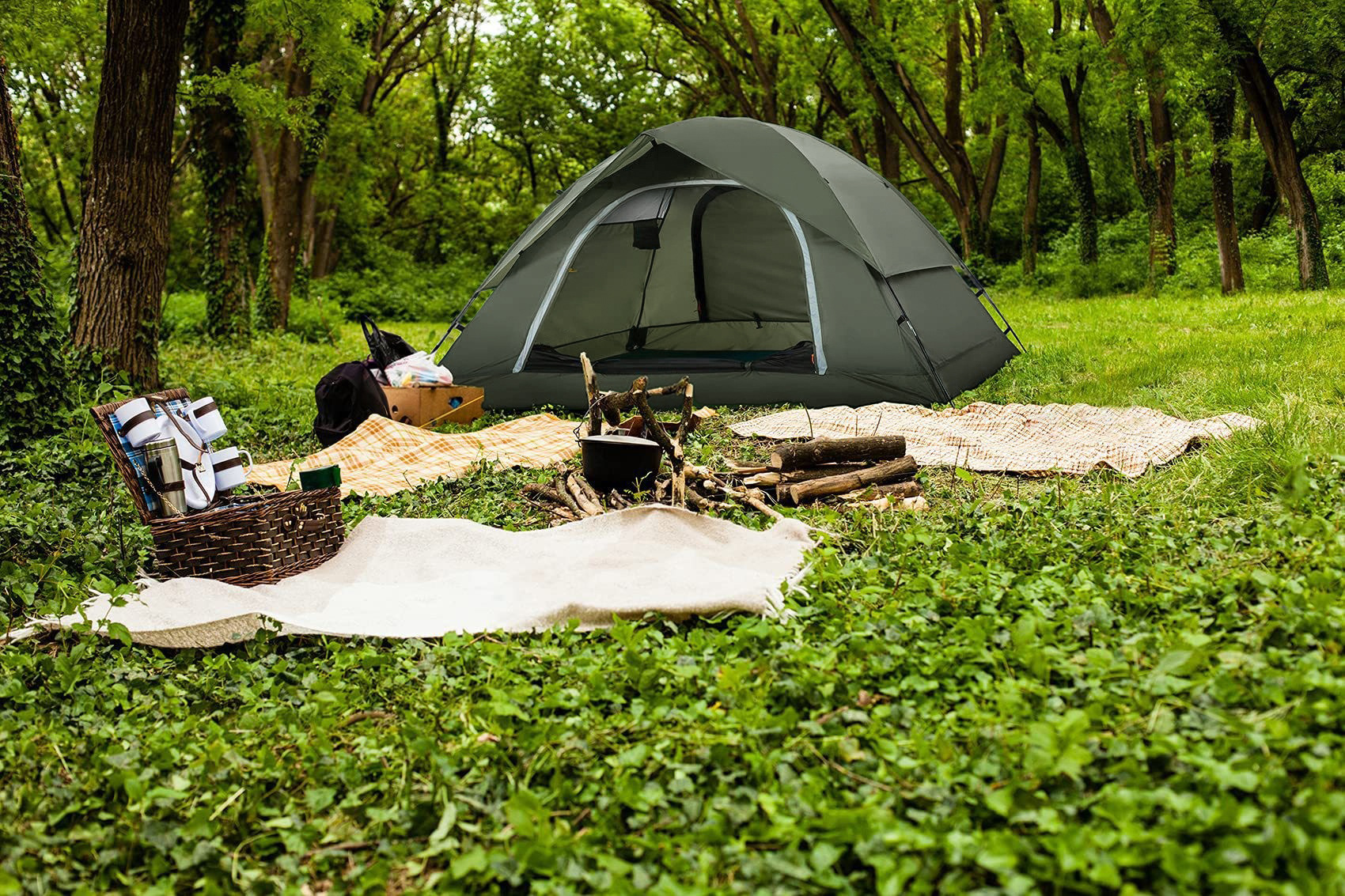Cross-Border Outdoor Camping Double-Layer Rainproof and Windproof Thickened Mountaineering Ultra-Light Portable Camping Tent