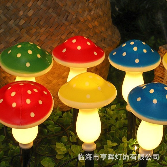 Luz solar de tierra de hongos LED Grieta de hongos Luz decorativa de jardín Luz de césped de hongo rojo impermeable al aire libre