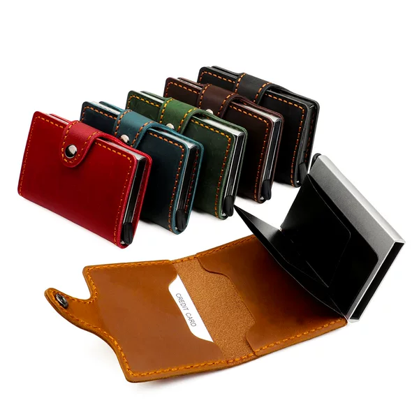 Cross-border e-commerce Europe and the United States retro Crazy Horse leather automatic aluminum box card set automatic pop-up anti-degaussing card package a generation of hair