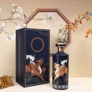 定制酒瓶厂家供应新款喷涂烤花白酒玻璃瓶家用一斤装白酒分装酒瓶