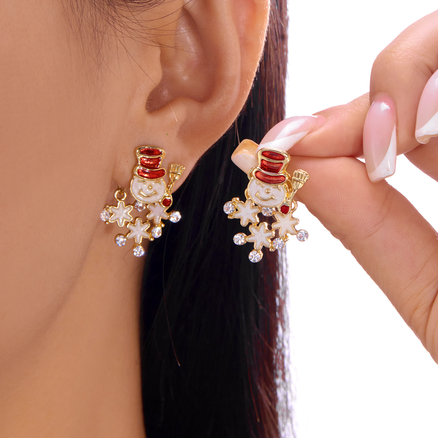 Ventas transfronterizas de nieve roja y verde de Navidad pendientes de muñeco de nieve creativos para mujeres campanas de color minimalistas pernos al por mayor
