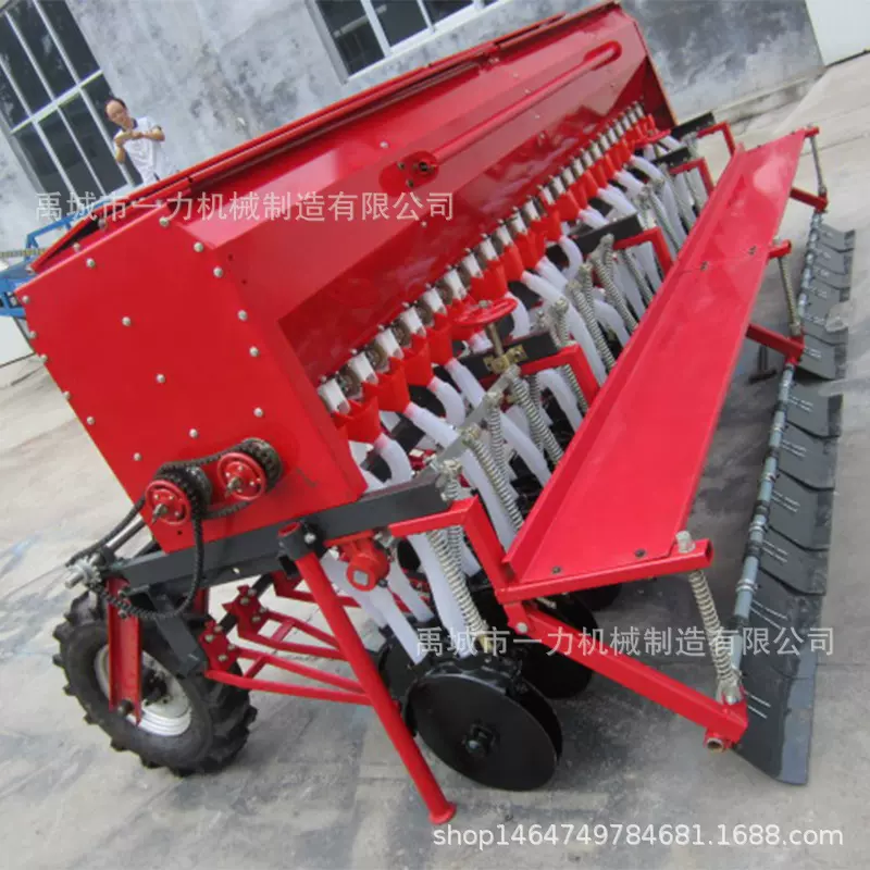 重型 24 行苜蓿小麦播种机 3 点悬挂 60-70HP 拖拉机牵引种植设备