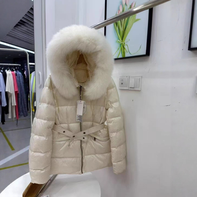 Mengjia Style Belt Waist-Cinching Slim-Fit Slimming down Jacket for Women, Short Style with Large Fox Fur Collar, 2025 New Winter Cold-Proof