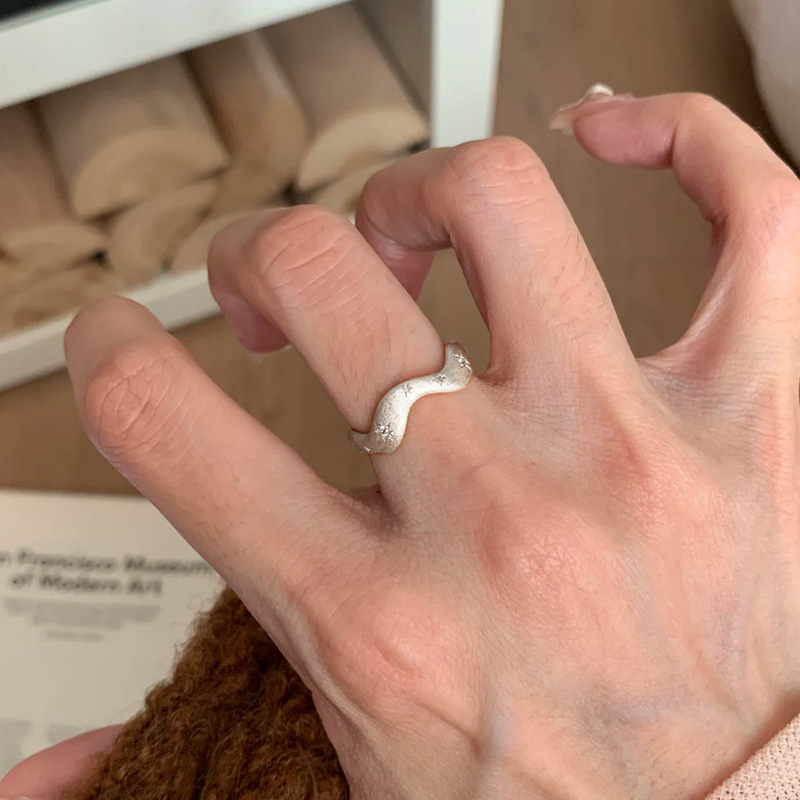 Anillo de apertura de espiga de circonio de vintage medieval anillo de todo fósforo de nicho femenino joyería de alta gama de lujo ligero retro