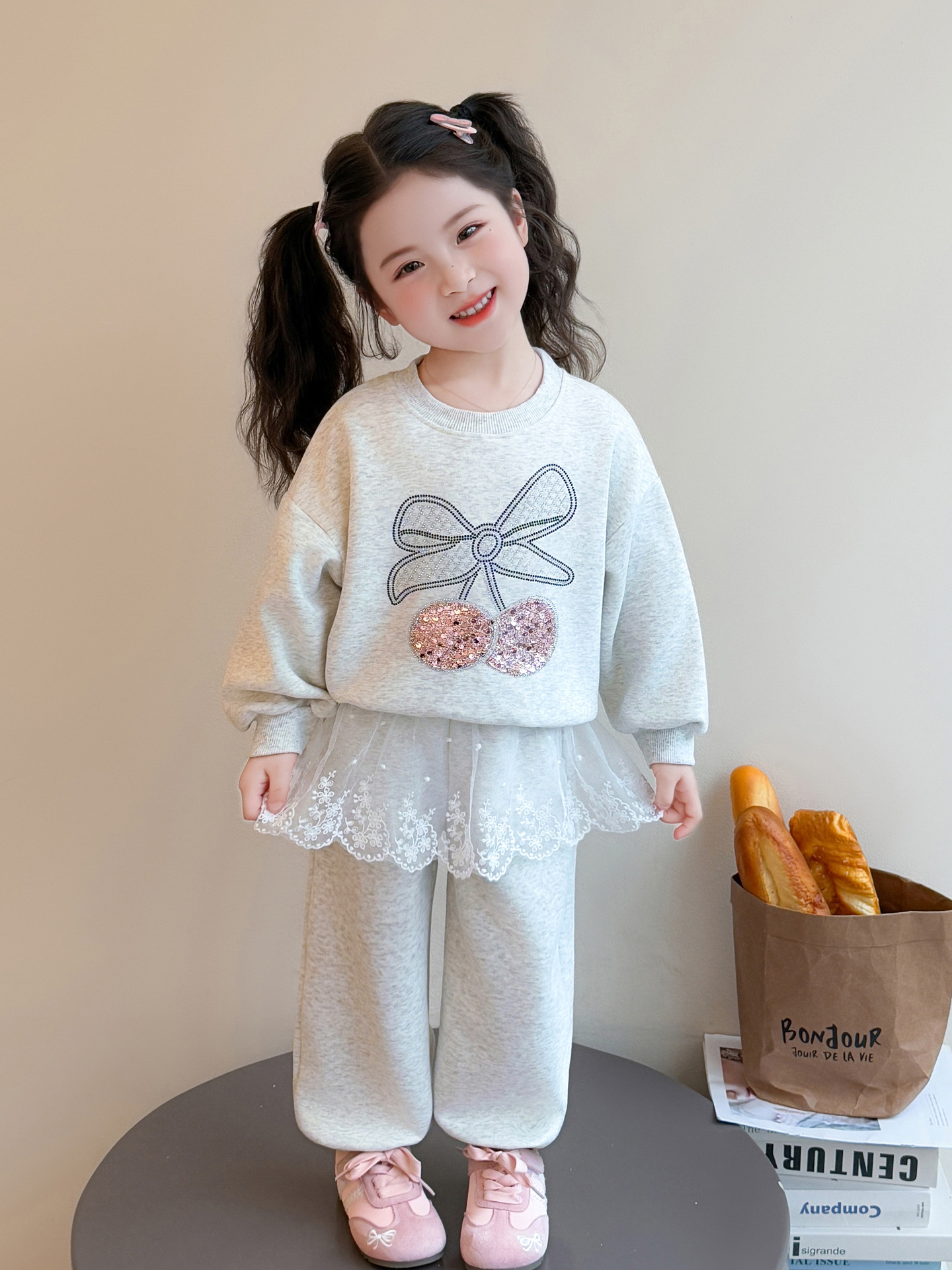 Demi-season children's sweatshirt