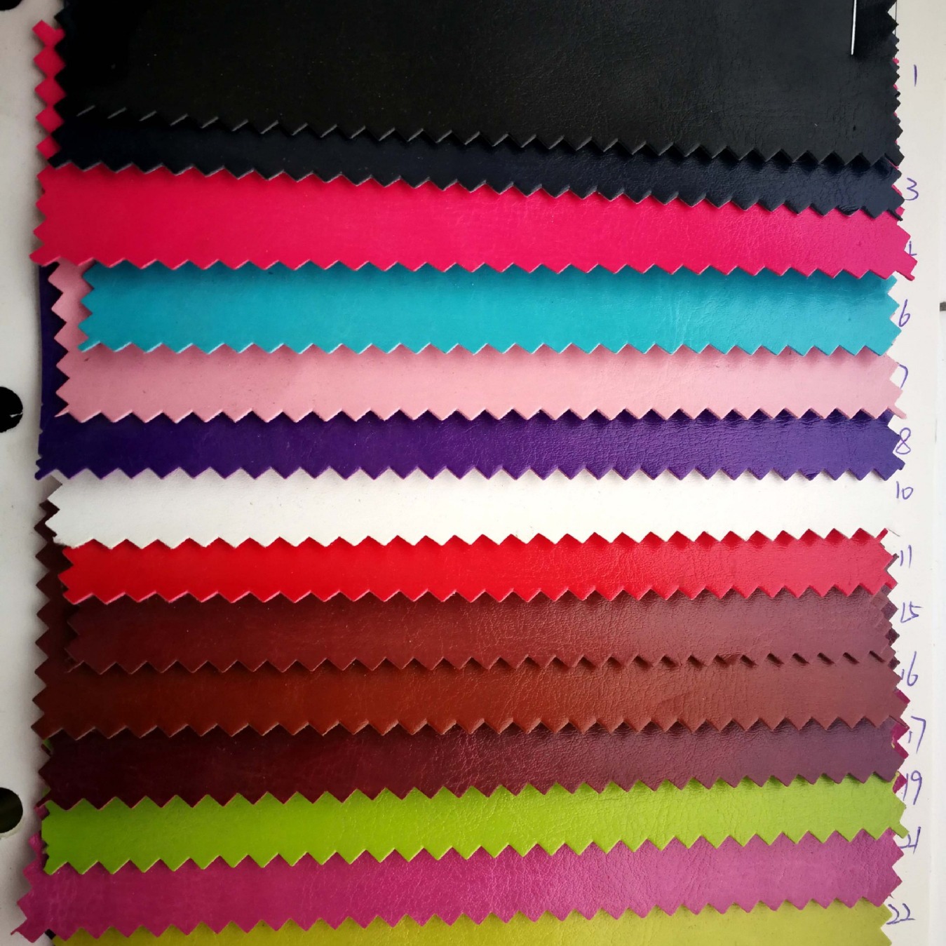 厂家现货R64纹 0.6 0.7mm热压变色 及不压变R64 水晶纹 PU皮革