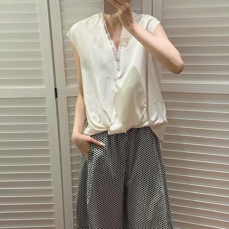Elegant Lace V-Neck High-Quality Mulberry Silk Slimming Cover-Sleeve Blouse for Women, New Summer 26 Silk Top Elegant Lace V-Neck High-Quality Mulberry Silk Slimming Cover-Sleeve Blouse for Women, New Summer 26 Silk Top