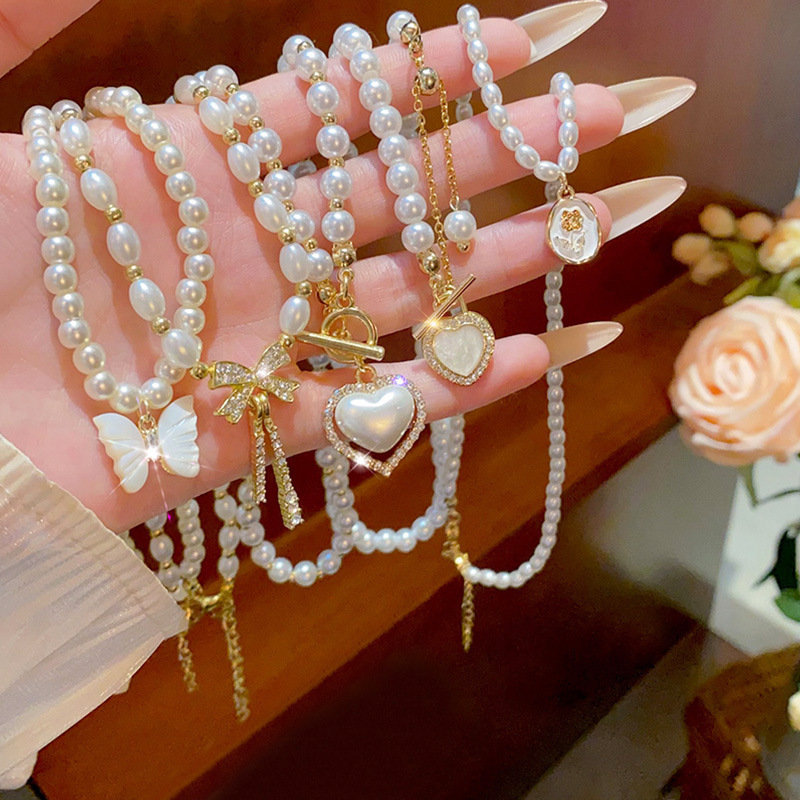 South Korea New Arrival Barker's Pearl Necklace Women's All-match Stitching Love Pendant High-grade Light Luxury Clavicle Chain Accessories