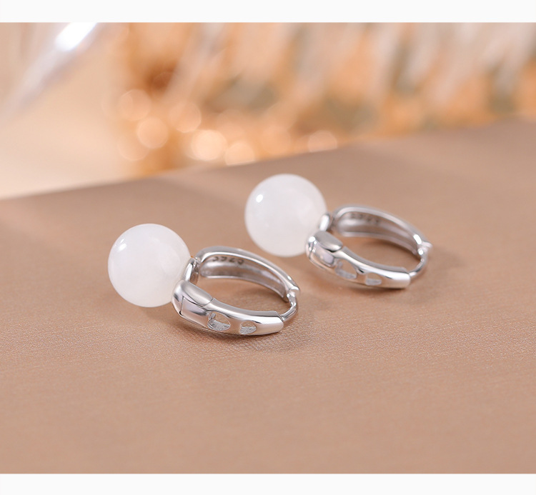 Bông tai kẹp bạc S925 đính ngọc trắng Hetian hạt tròn phong cách đơn giản thời trang — Một cặp chi tiết 3
