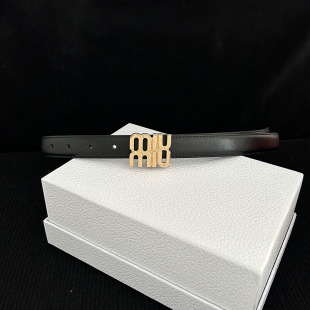 �¿�͹Ž�ɫ��miu��ŮʿƤ���r�м������b��ٴ��Lţ��ѝ�羳