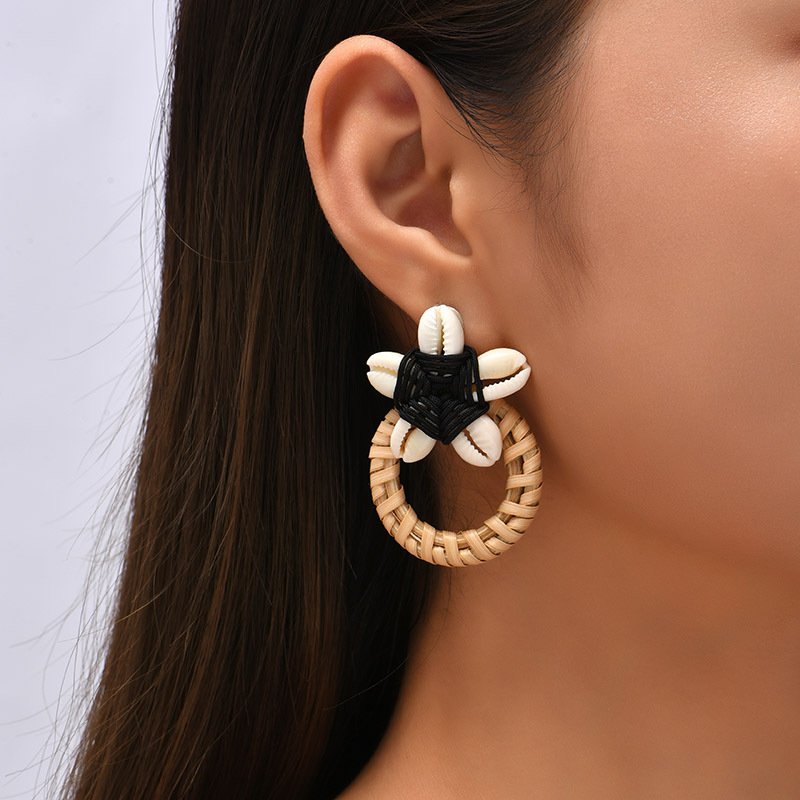 Fashion Bohemian Beach Woven Rattan Shell Earrings Geometric Flower Eardrop display picture 2