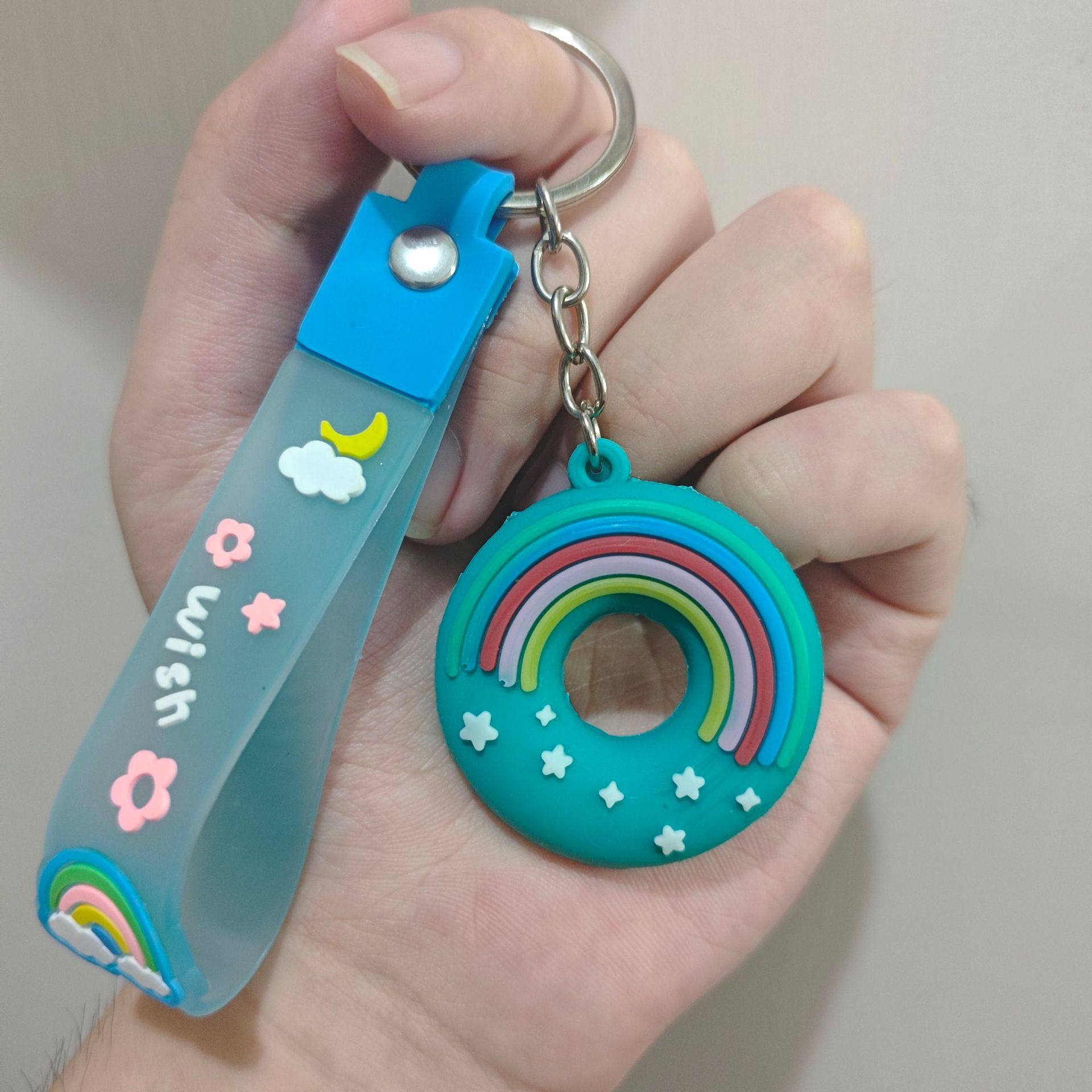 Muñeca de dibujos animados goteo llavero bolsas escolares exquisitas para hombres y mujeres colgantes para agarrar muñecas colgantes para el mercado nocturno regalos al por mayor