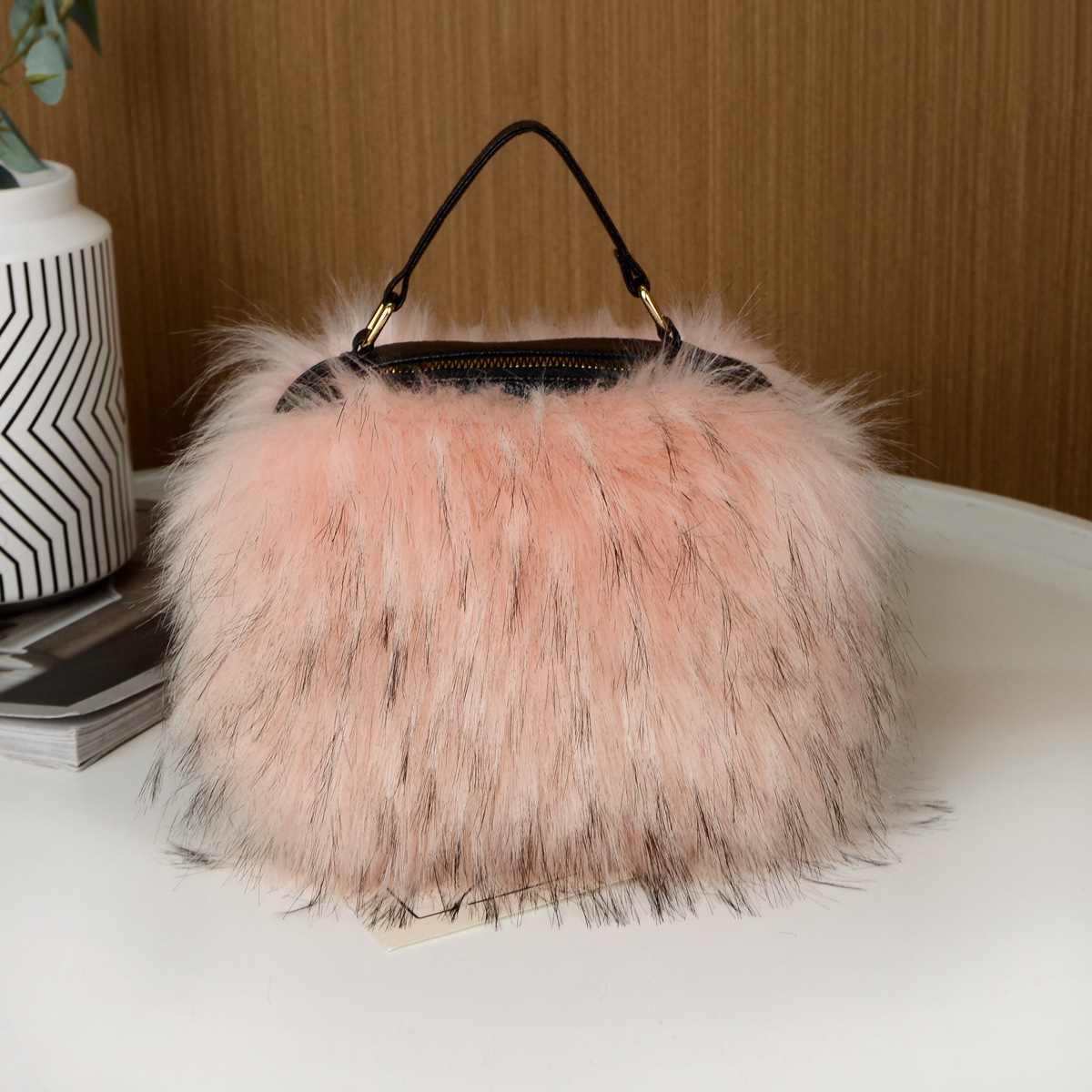 Nuova borsa a tracolla in pelliccia di procione da donna, a forma di cuscino, stile dolce e fresco y2k_voghion.com