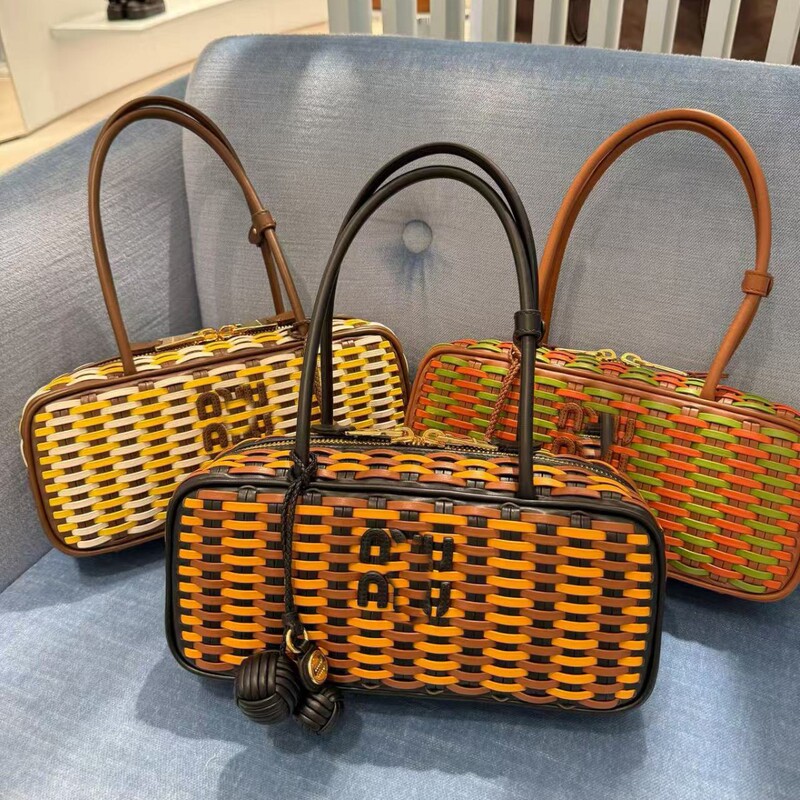 2025 New MIU Home Woven Beau Briefcase Fashion High-end Sense Handbag Casual All-match Underarm Bag for Women