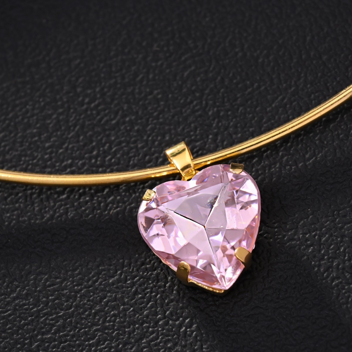 Amazon venta caliente collar colgante en forma de corazón temperamento de moda rosa amor cadena de clavícula diaria necklace