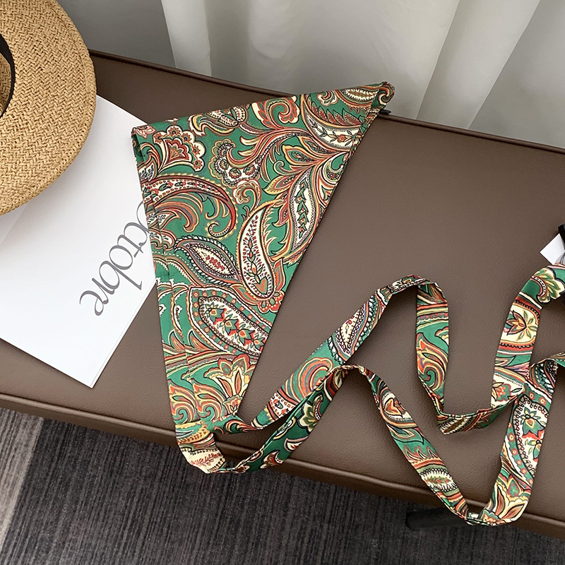 Toalla triangular con cintura, bufanda de seda con flor de anacardo retro, sensación de alta gama, cortina de pedo apilada multifuncional de verano, diadema de todo fósforo
