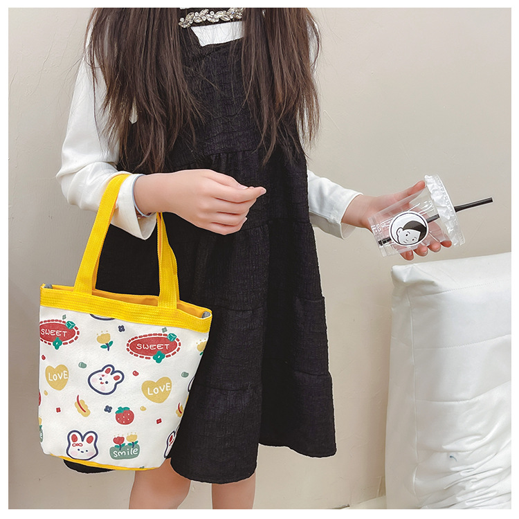 New gift packages: Instagram cute cartoon tiger, new bucket bag, hand-held canvas bag, and girlish round bucket bag undefined