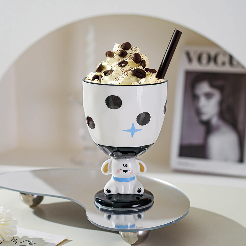 Cerámica de alto valor pintada a mano adorable cachorro taza de pie alto pareja taza de marca regalo de cumpleaños taza de agua para chicas