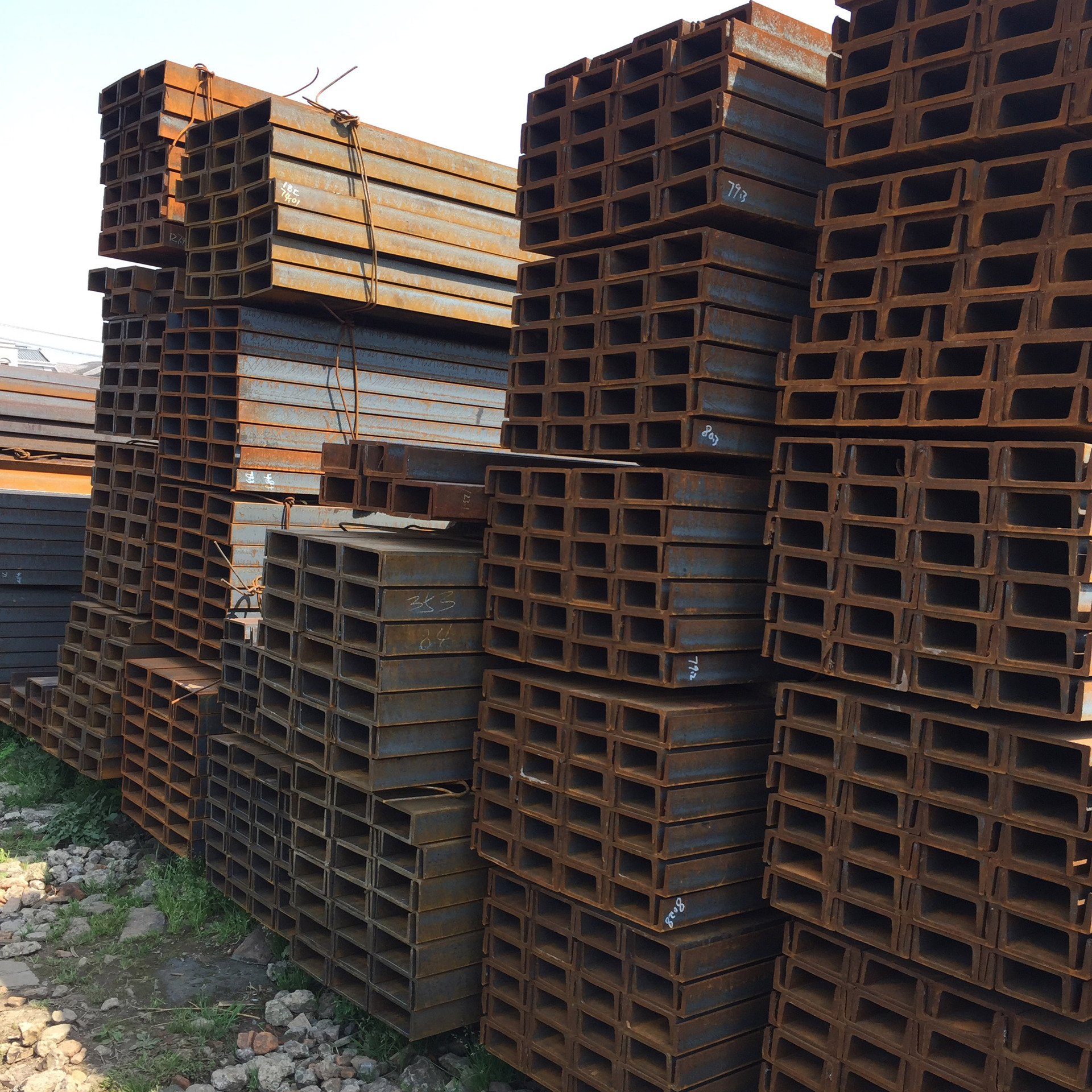 Q235B镀锌槽钢 建筑工程机械设备用槽钢幕墙支架厚壁镀锌槽钢批发