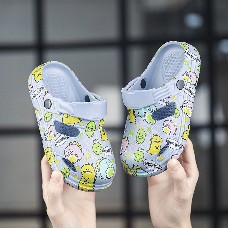 Summer New Style Slippers for Boys and Girls, Non-Slip, Cute and Durable, Cartoon Home Outdoor Graffiti Beach Clogs