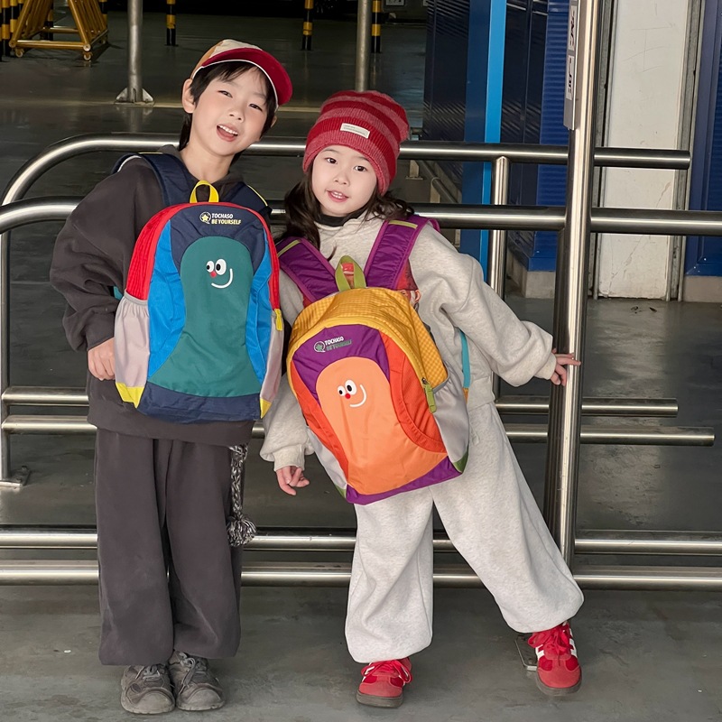 Mochila coreana de color contraste, mochila de viaje de gran capacidad para niños y niñas, mochila de viaje para niños, 2026 nueva mochila para niños