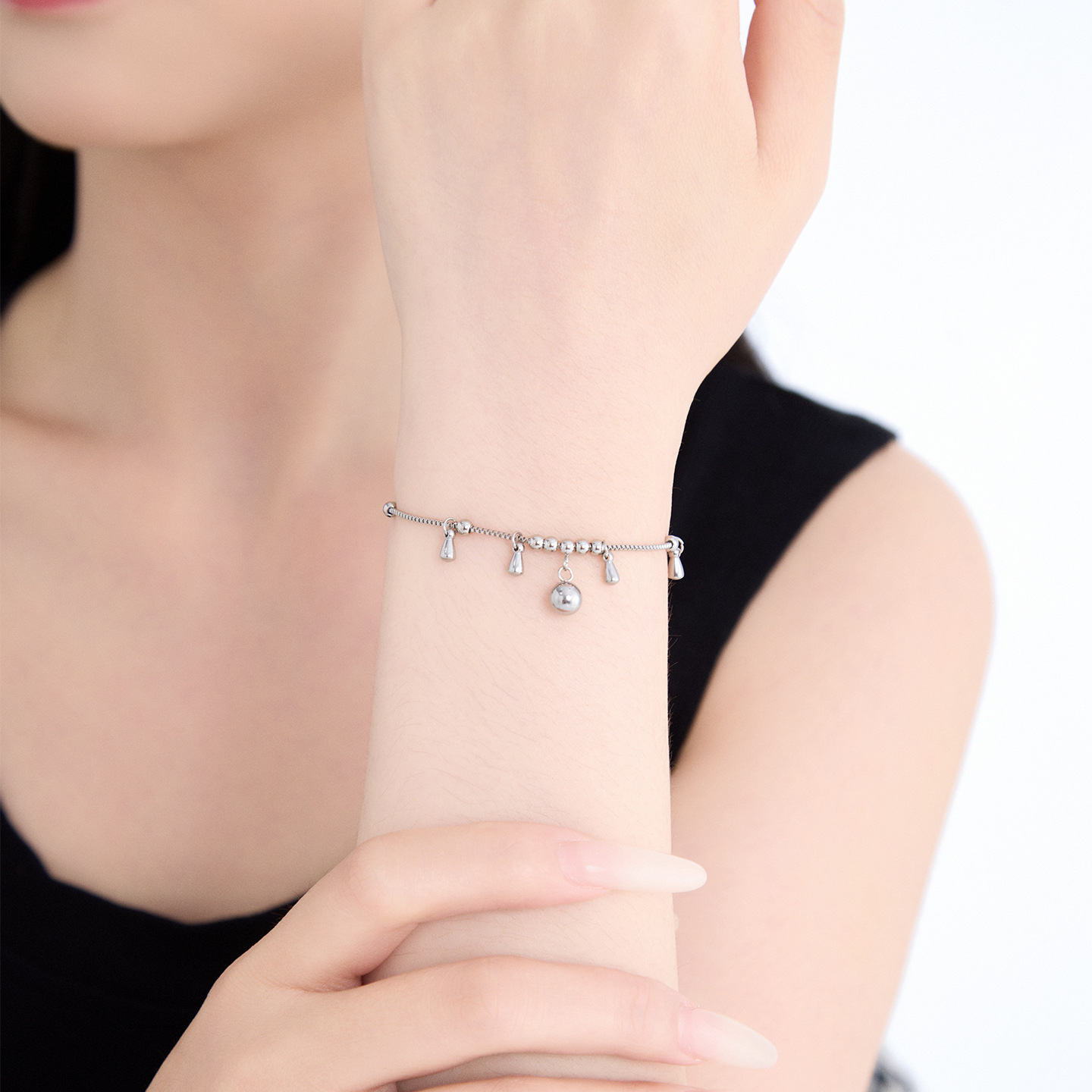 Pulsera con Borla Circular de Acero Inoxidable 304 con Diseño Geométrico para Mujeres