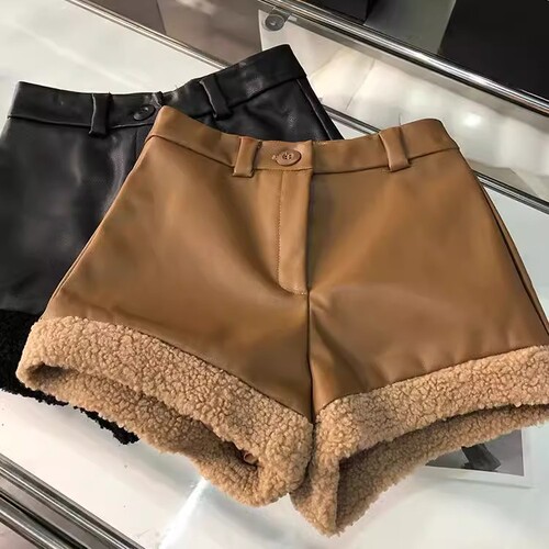 Lamb hair rolled PU leather boots for women's winter 2024 new style retro Melade color high-waist wide-leg shorts