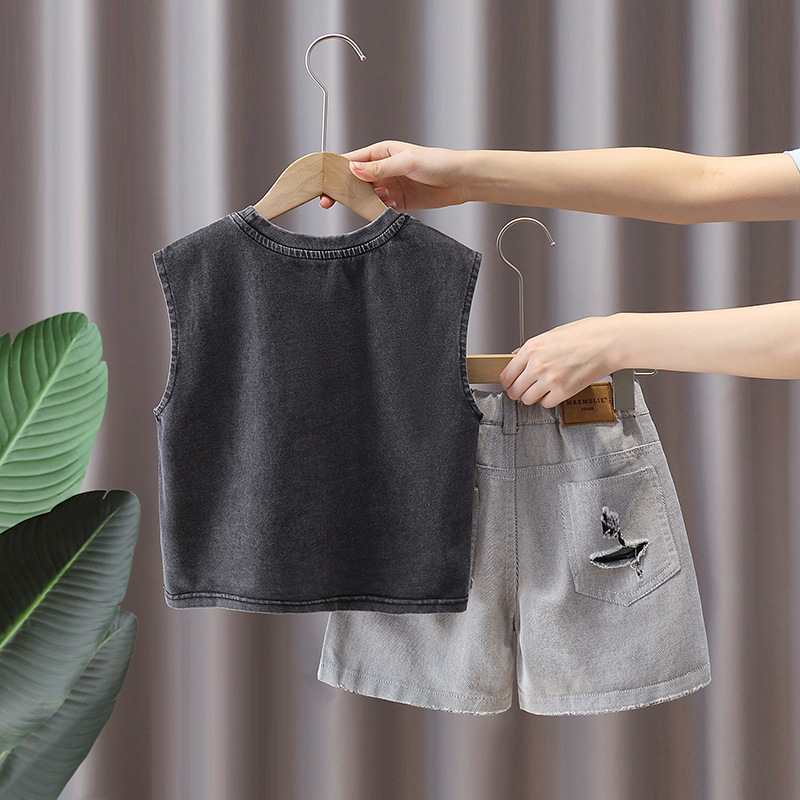 7399 Traje de chaleco de verano para niños 2025 Nuevo estilo de verano para niños Ropa sin mangas de moda de verano hermoso traje de dos piezas de verano