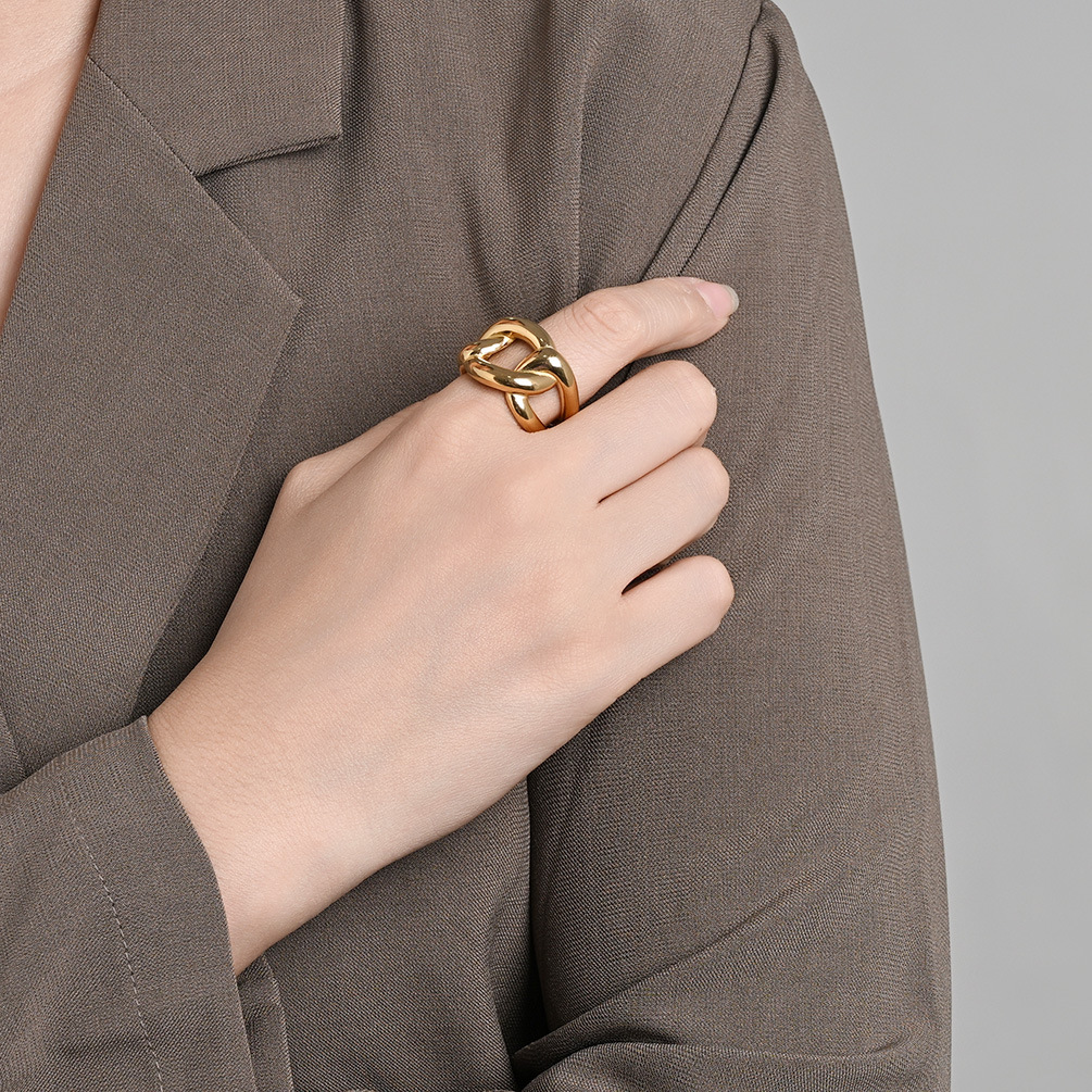 Women's Titanium Steel Ring Style Minimalist Geometric Design Smooth Surface Irregular Shape Fashion Cuban Chain Jewelry_voghion.com