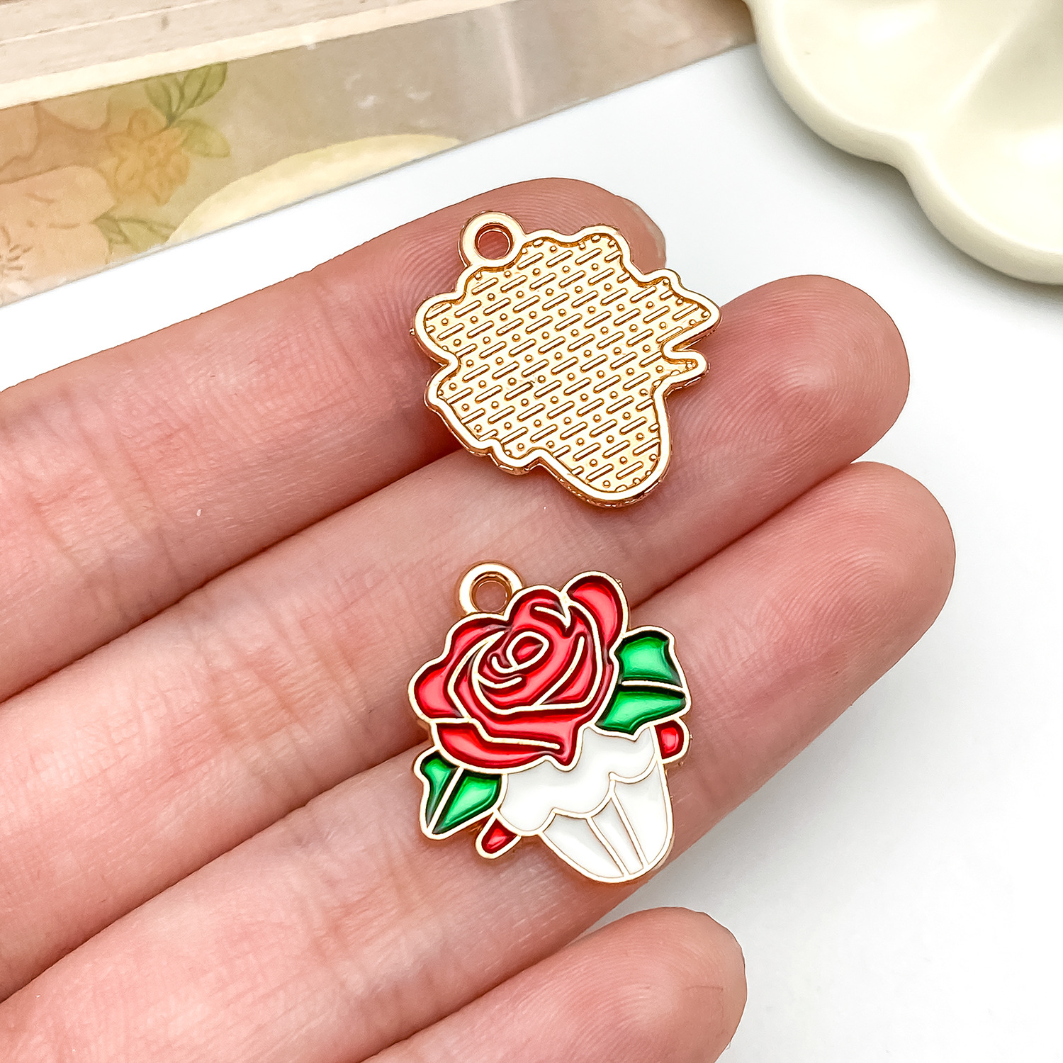 23474-DL-红色滴油锌合金情人节玫瑰花蛋糕20x18m