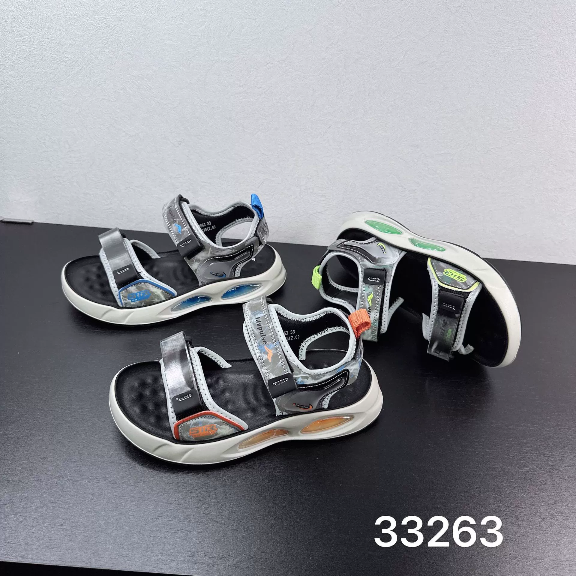 33263 Качественные сандалии для мальчиков 2025 Новые летние повседневные с мягкой подошвой для детей среднего и большого размера, удобные для любого образа, стильные пляжные сандалии