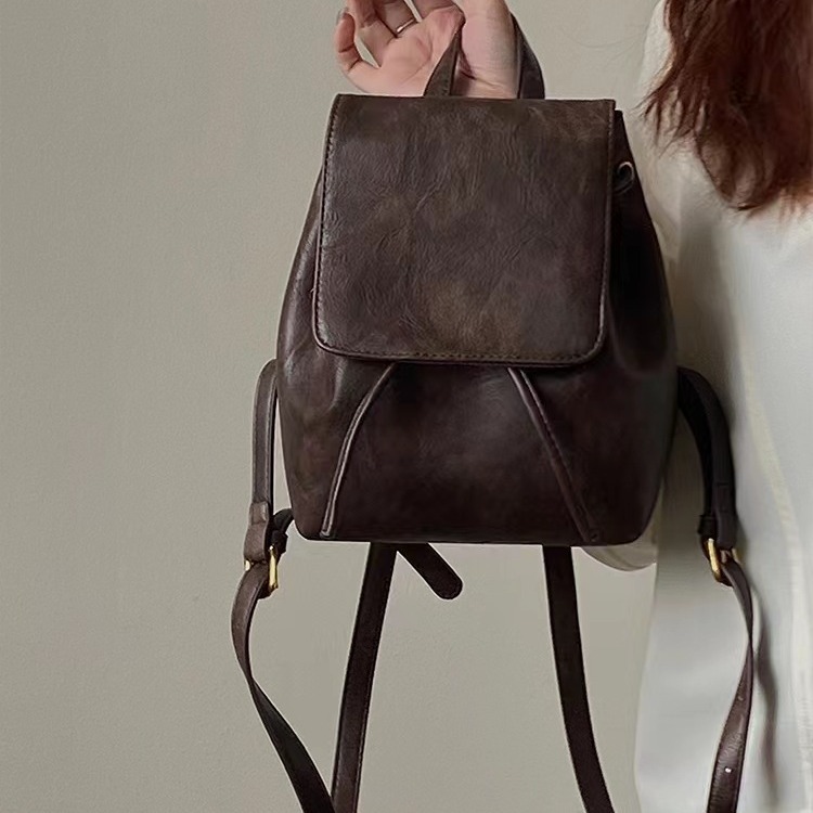 Același rucsac mic maro pentru femei primăvara/vara 2024, o nouă geantă de umăr minimalistă și versatilă_voghion.com