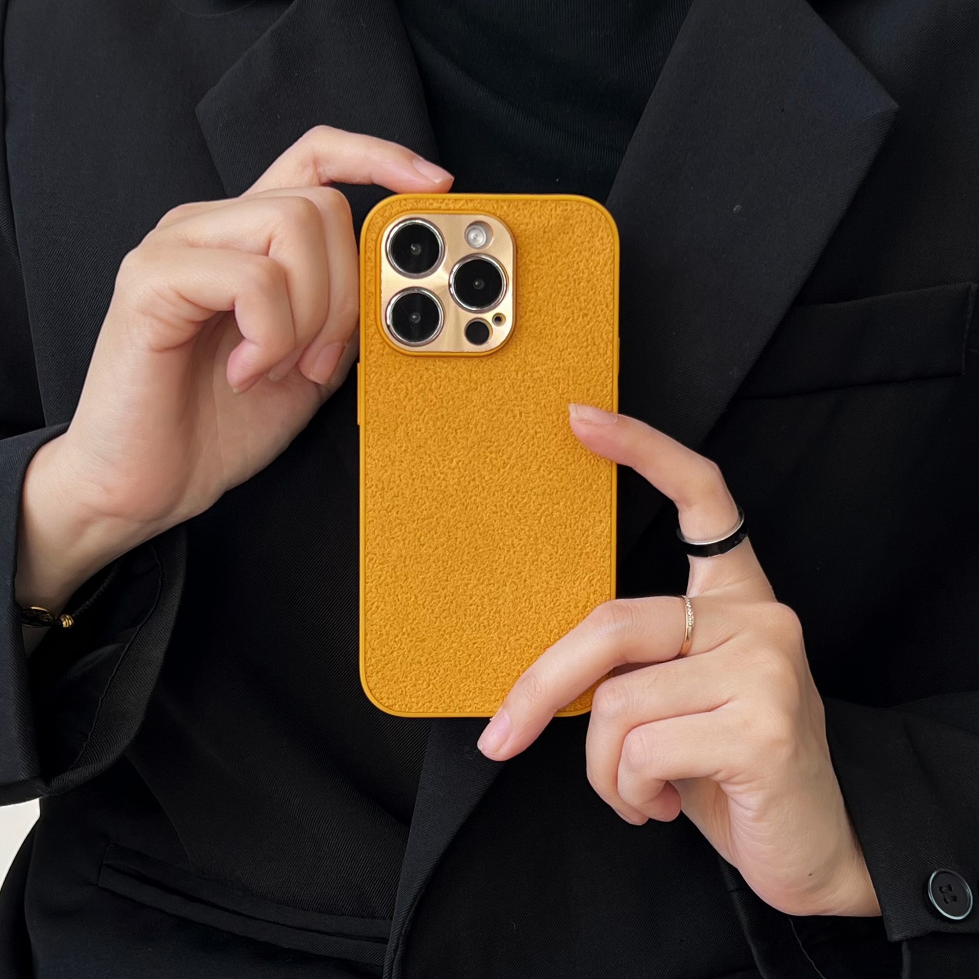 Otoño e invierno color sólido patrón de pozo de luna para Apple 16ProMax funda para teléfono móvil iphone14 simple 15 hombres y mujeres 13 todo incluido