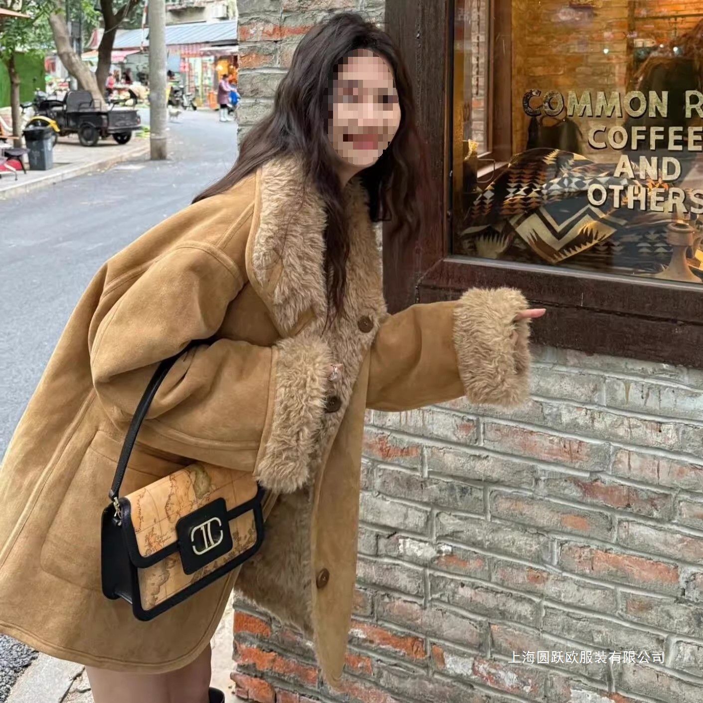 2025 Winter Reversible Fur All-In-One New Imitation Lamb Wool Jacket Women's Thickened Motorcycle Jacket Loose