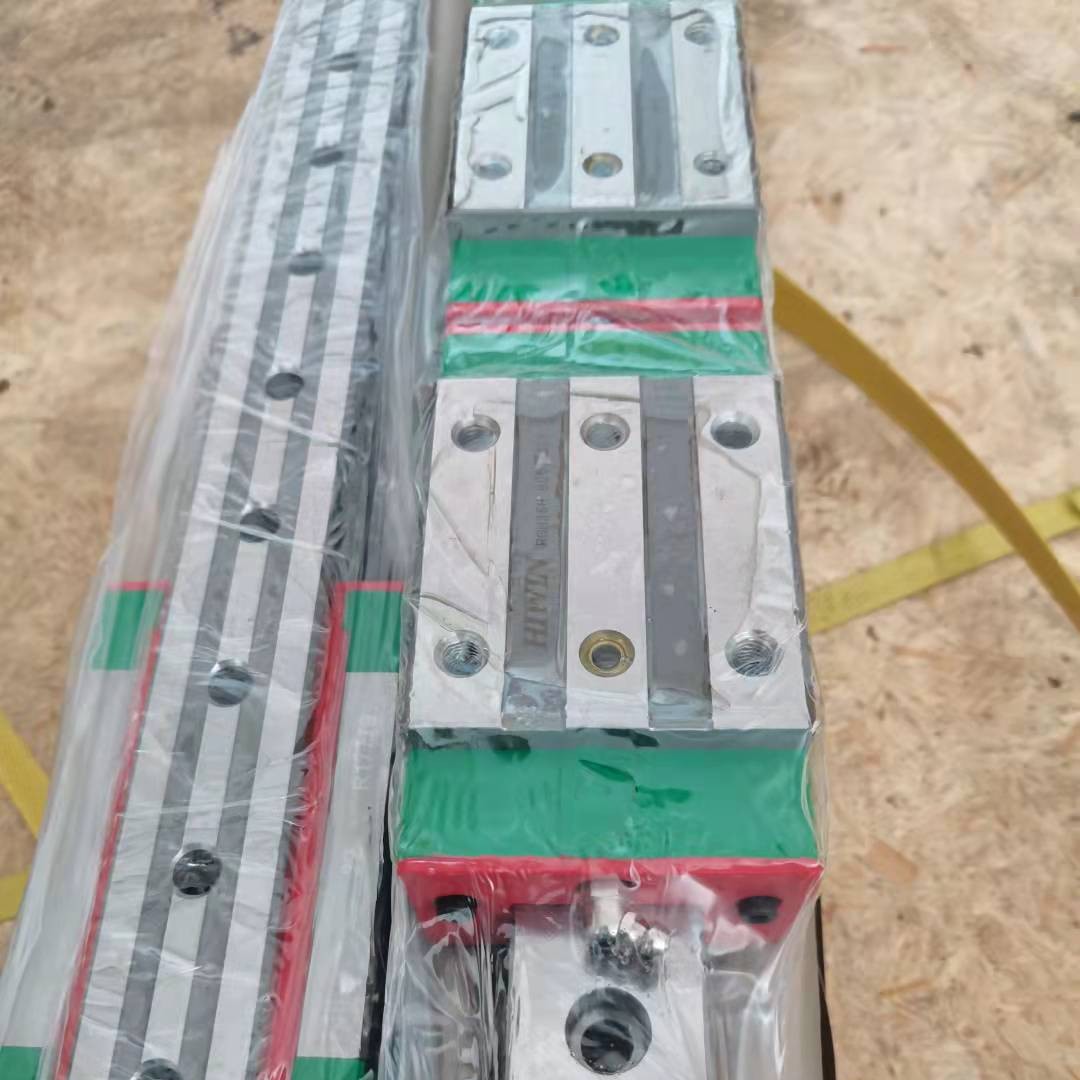 数控车床用重载直线导轨HGH45CA2R2460Z0C