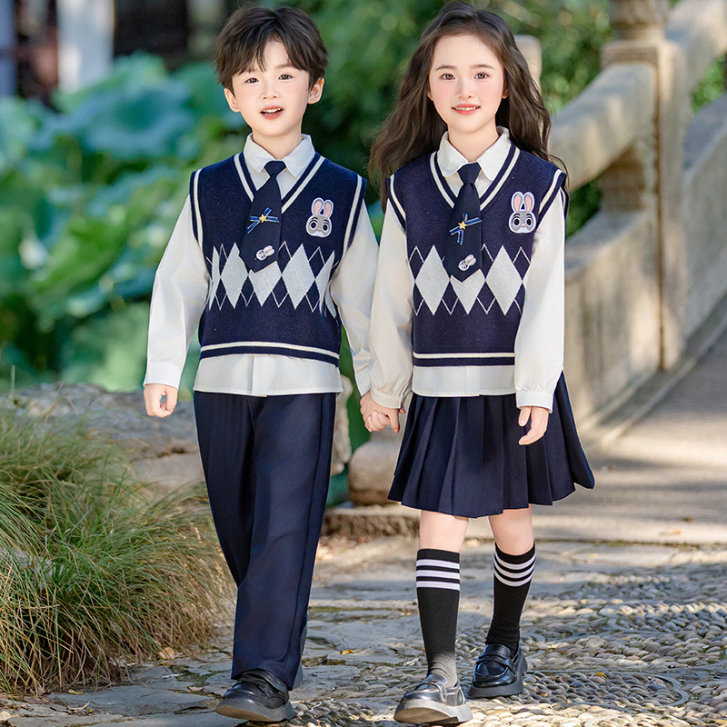学院风女童套装秋装2025新款洋气儿童兔子毛衣马甲女宝秋装四件套