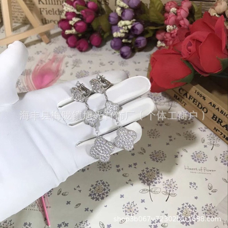 ダイヤモンドがちりばめられた四つ葉のクローバーイヤリング、3つの花のイヤリング、高品質の電気メッキの厚いゴールド、女性用の多用途でシンプルなイヤリング|undefined