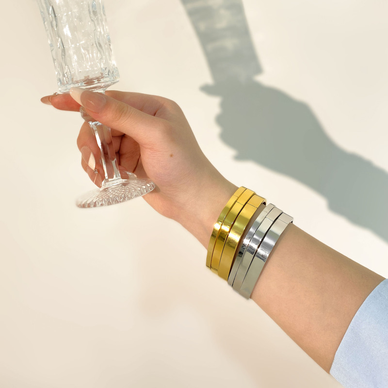 2025 tide cross-border in stock unique square stainless steel bracelet plated 18K gold jewelry women's set wholesale