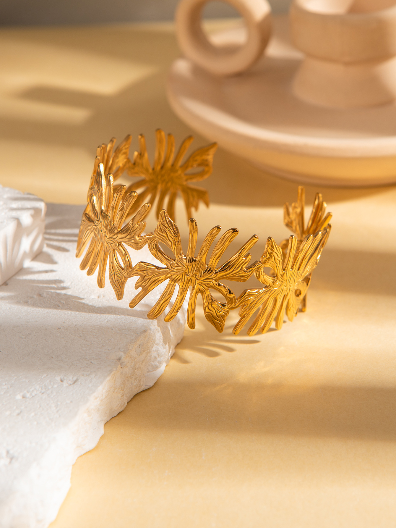 29g Weight 18K Gold Plated Plating Material Bangle Classification Titanium Steel Chain Material 1 Piece Quantity Casual, Party, Street Occasion Titanium Steel Material Flower, Butterfly Pattern All Seasons Season Women's Gender Plating Design IG Style Style Gold Color IG Style Flower Butterfly Titanium Steel 18K Gold Plated Bangle In Bulk 20