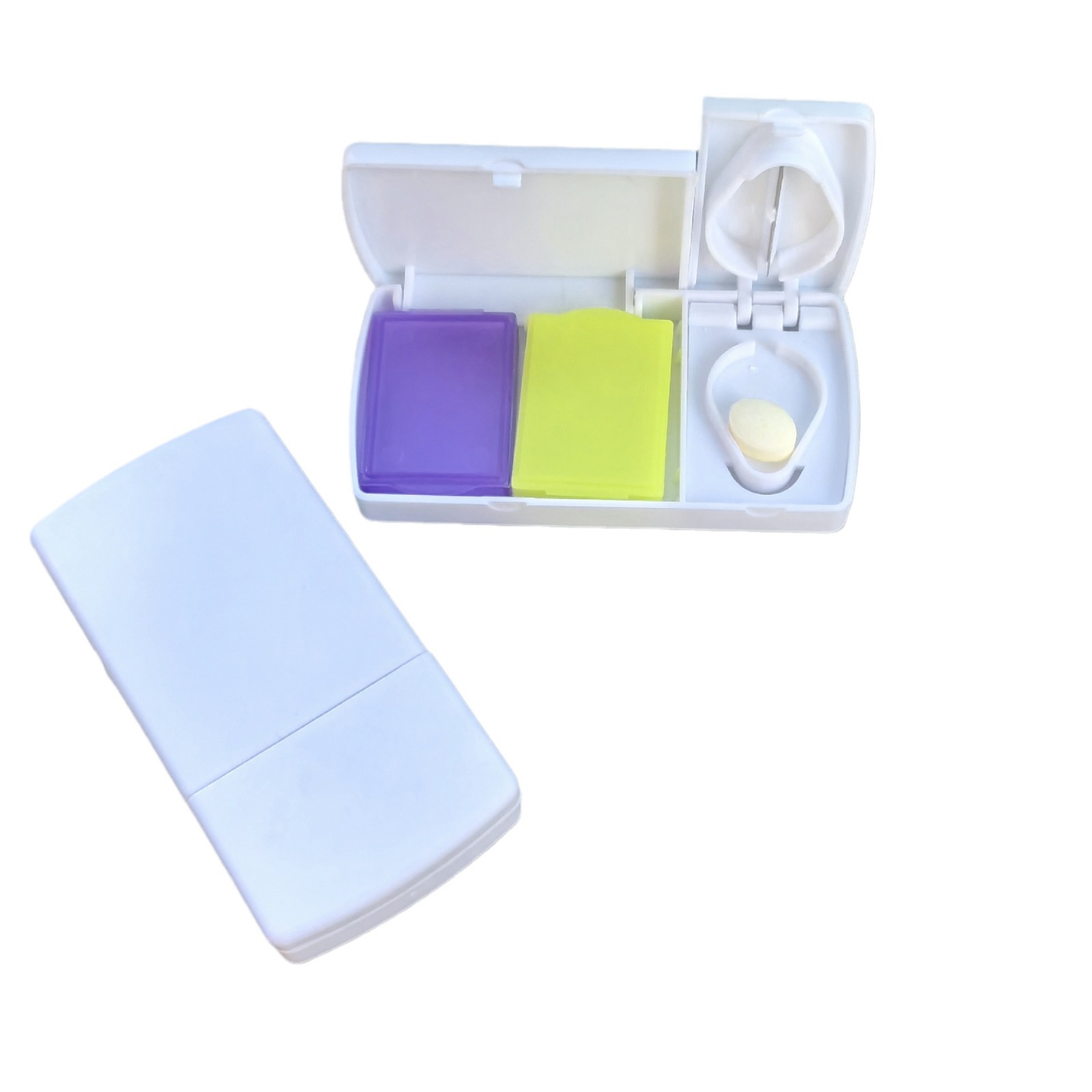 Caja de medicamentos de rebanadas de plástico de venta caliente de Amazon Caja de medicamentos con función de rebanadas cuadrada portátil Caja de corte de medicamentos portátil