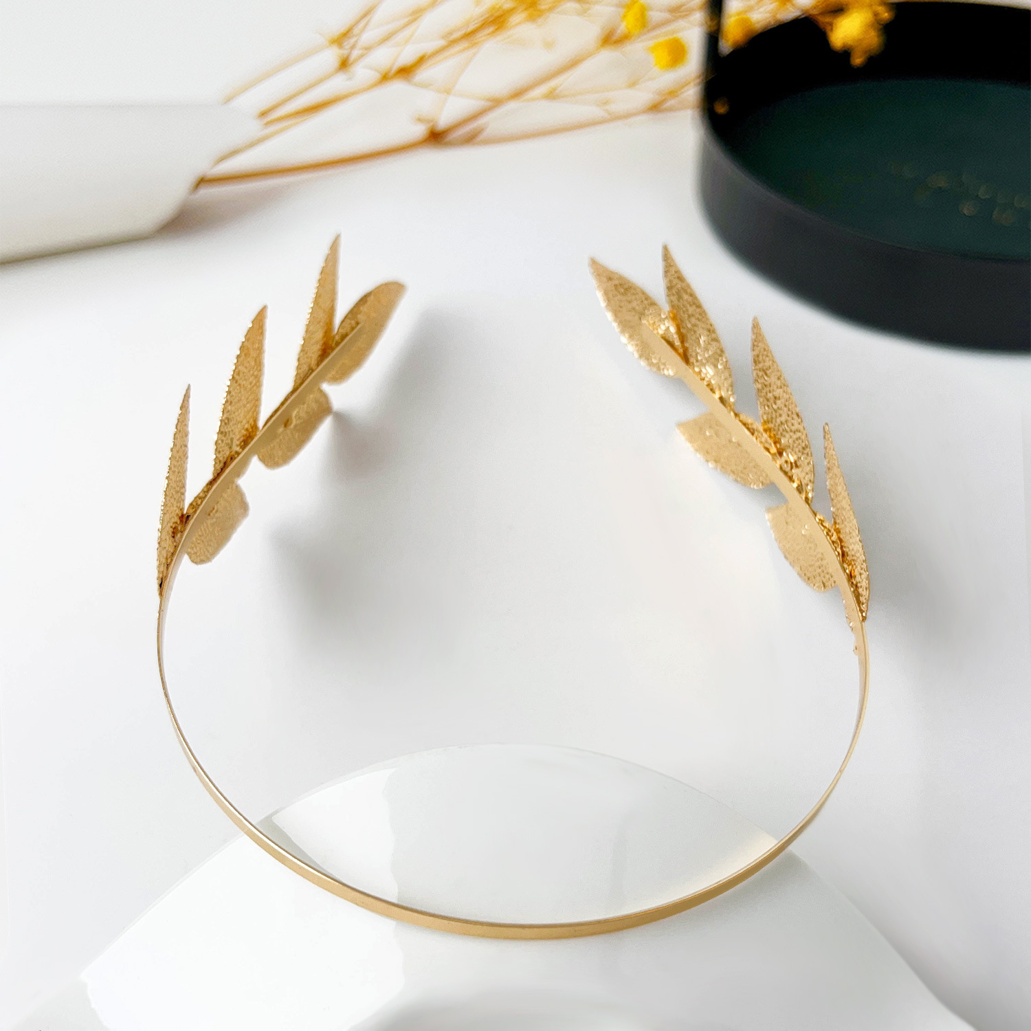 Metal headband -12 large leaves