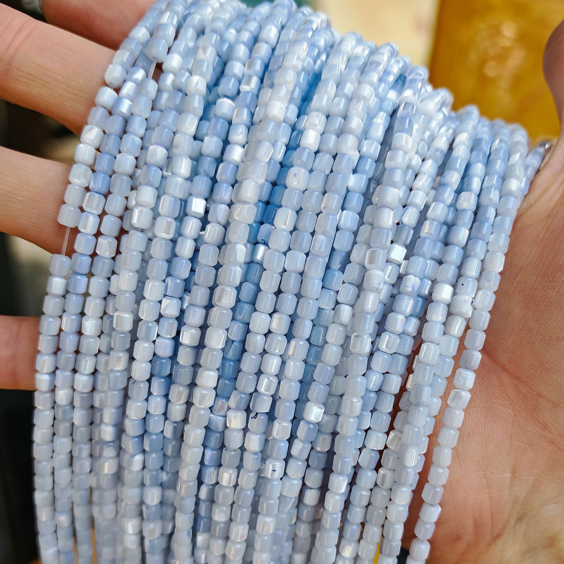 Caracol herradura-azul claro