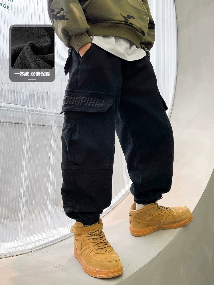 Мальчик плюс бархатные брюки осенью и зимой 2024 новый большой мальчик зимняя одежда детский бархат зимние толстые брюки