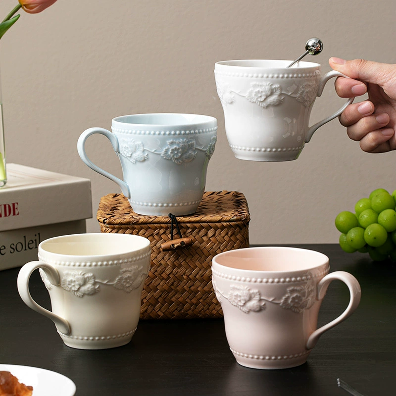 Ceramic Retro Relief Coffee Cup, 300–400 ml, Strawberry Embossed Design