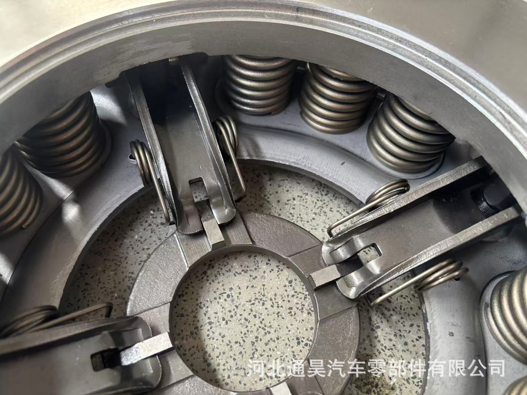 Cross-border foreign trade HNC519 clutch pressure plate suitable for Hino 325mm trucks, custom-made by the source factory