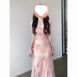 时尚感渲染碎花连衣裙女夏季超仙粉色纱裙性感包臀收腰修身鱼尾裙
