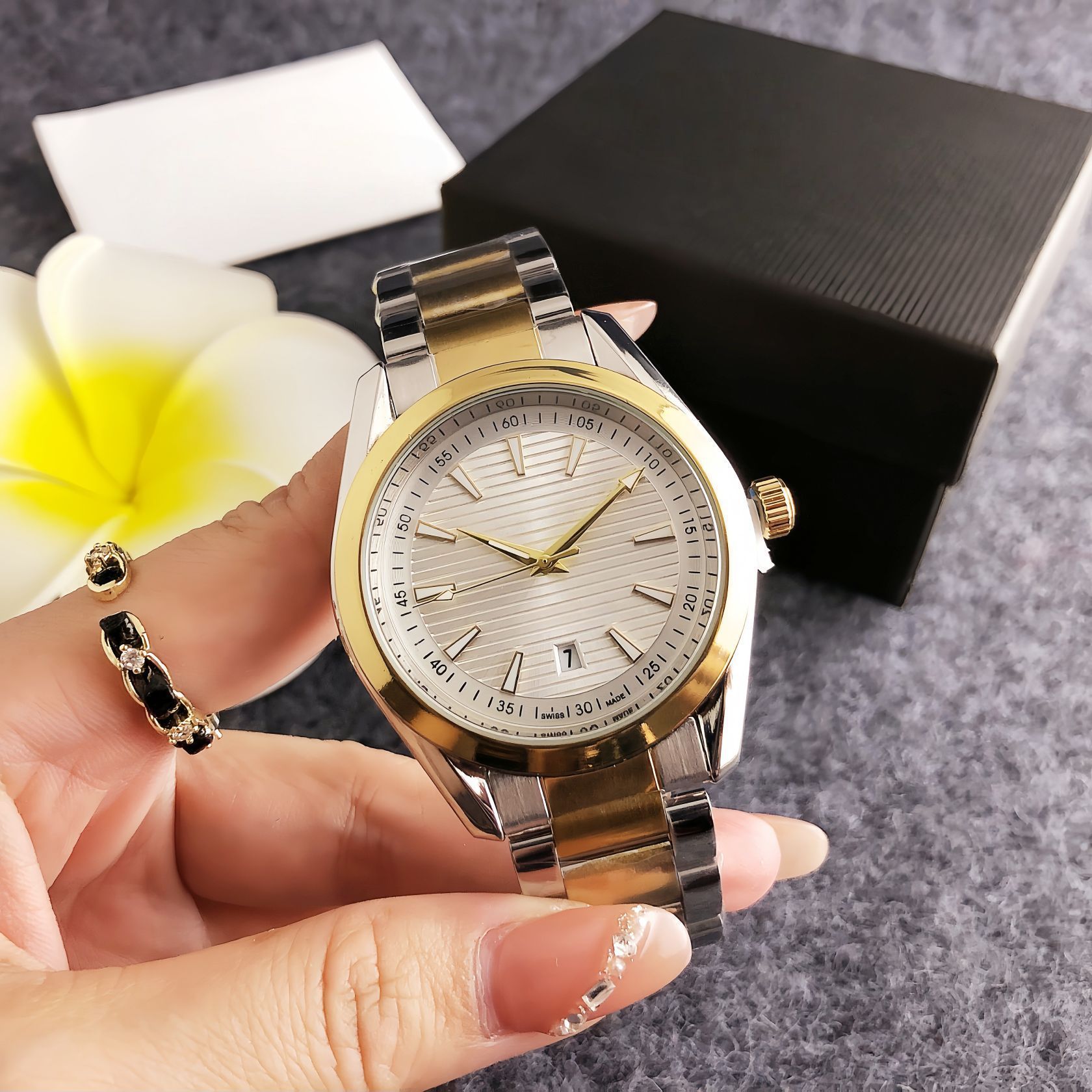Business Cross-Border Watch for Male High School Students, Simple, Fashionable and High-End Watch, Classic Calendar Quartz Watch