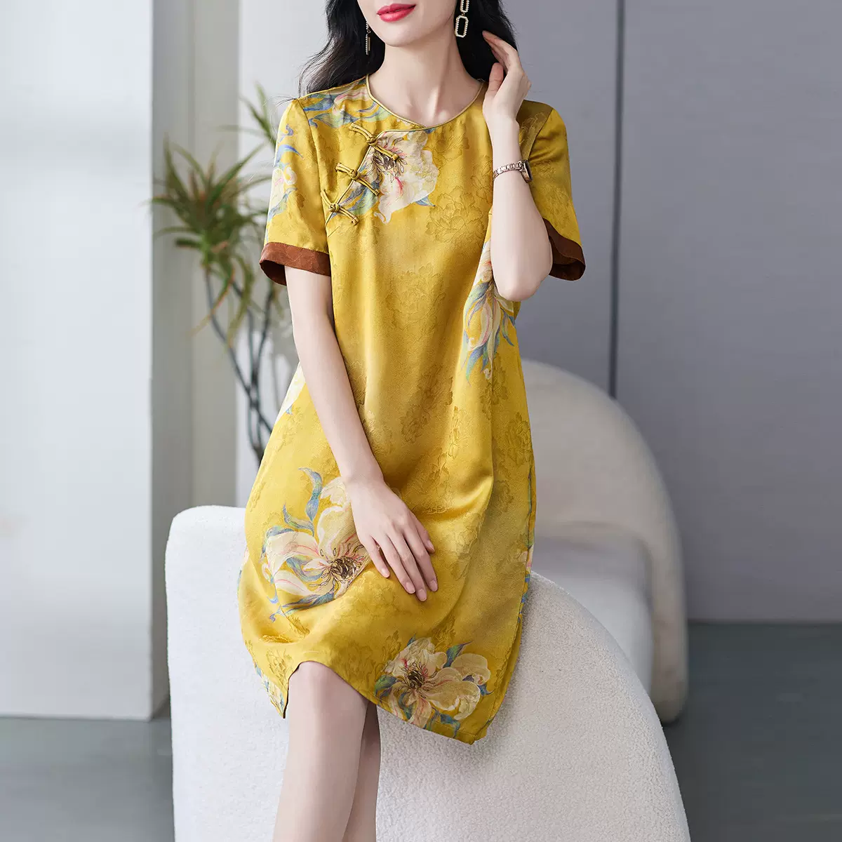 69562 小个子中国风黄色富贵花改良旗袍香云纱新中式连衣裙高级感